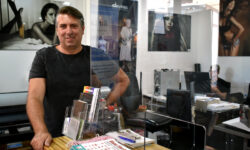 Oliver Haaga visityou.de Acrylschutzwand